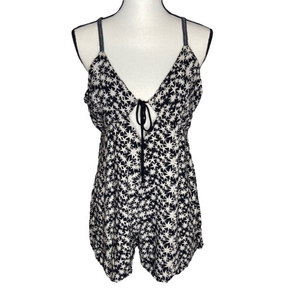 ANGIE Romper Black and White Star Print Spaghetti Strap‎ Size Large